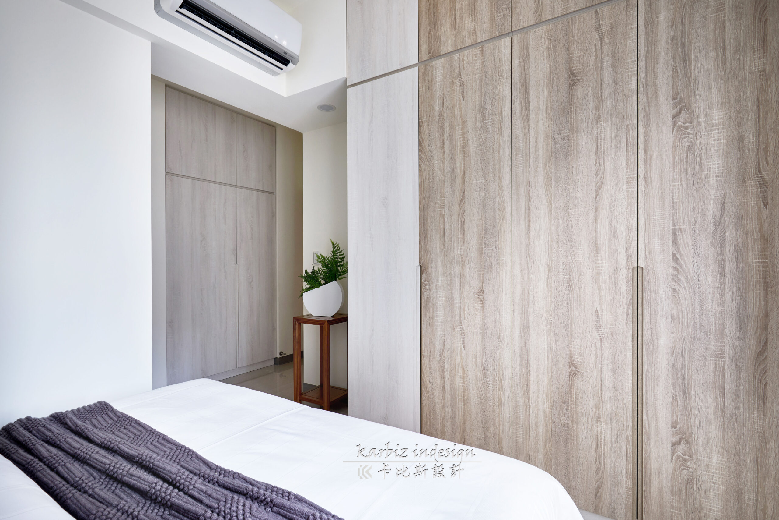 三代同堂26坪預售屋設計|隱藏門與全能電視牆,打造溫馨舒適機能宅:圖片 15